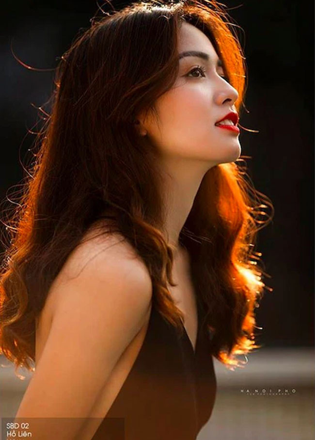 Hồ Phương Liên (sinh năm 1995) cũng thường bị nhầm là con lai dù cô sinh ra và lớn lên tại Việt Nam. Bố mẹ thuần Việt 100%.