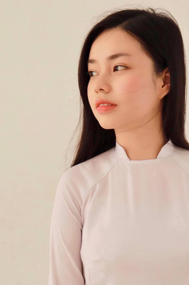 Hot girl Trà My nhận được nhiều yêu mến của khán giả sau vai nữ chính trong phim Vợ Ba công chiếu hồi giữa năm 2019.