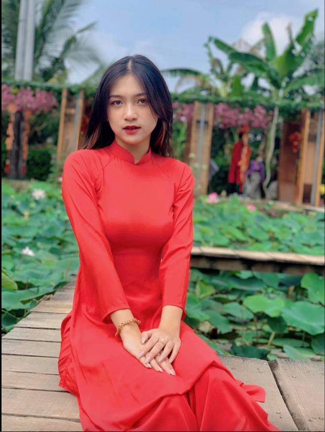 Được biết, Vũ Yến (sinh năm 2004), là học sinh lớp 12 trường THPT Trần Hưng Đạo (Mỹ Tho).