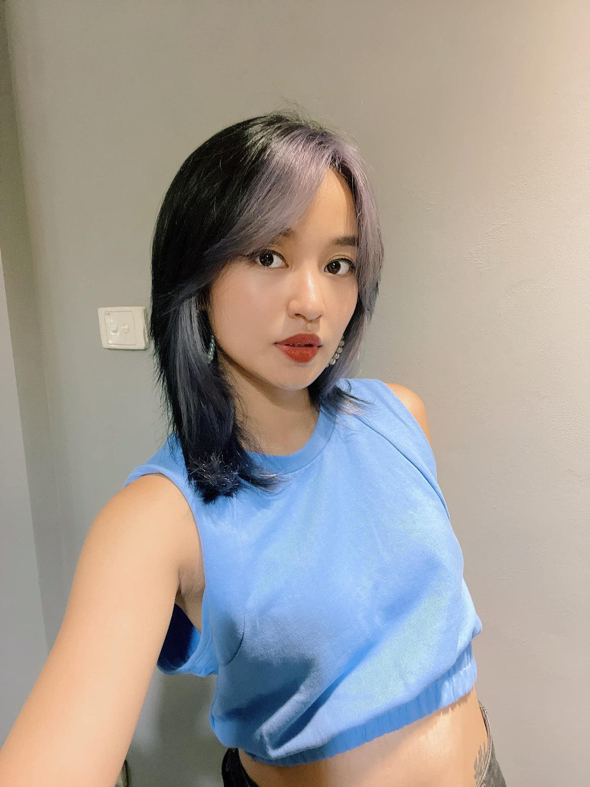 Được biết để thực hiện kiểu tóc này Mi Vân đã phải ngồi từ sáng đến tối suốt 9 tiếng.