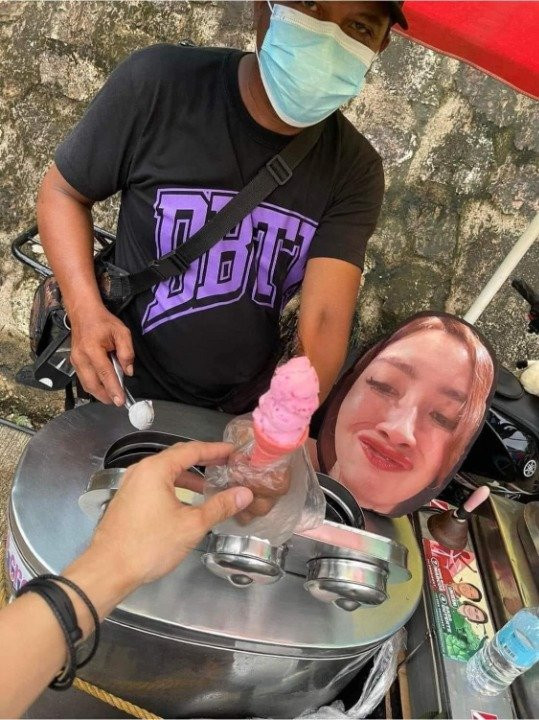 Bộ ảnh du lịch độc đáo này sau khi chia sẻ lên MXH đã khiến cư dân mạng không khỏi bật cười.