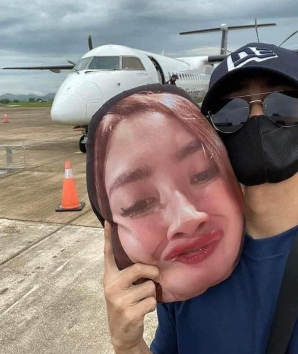 Mới đây cư dân mạng thích thú với bộ ảnh du lịch cùng người yêu của một chàng trai vô cùng bá đạo.