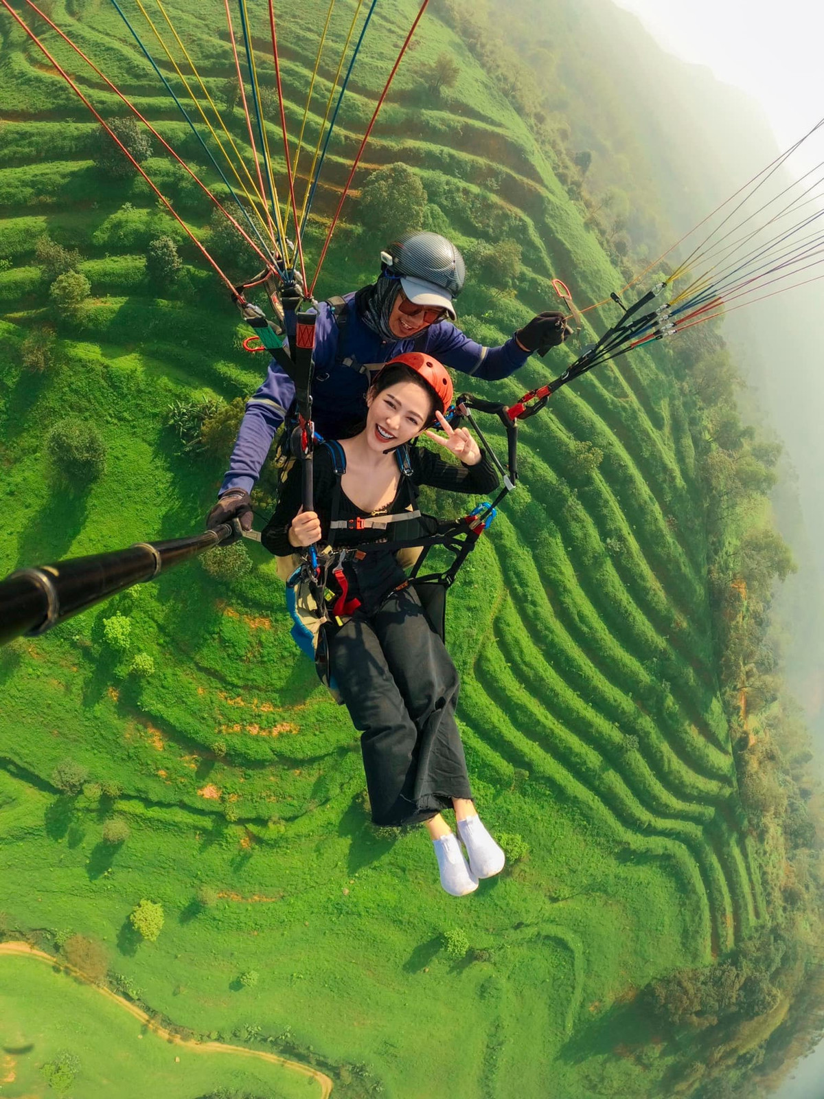 Trên trang cá nhân, gái xinh này ít chia sẻ về cuộc sống của mình, tuy vậy thông qua một vài hình ảnh đăng tải có thể thấy Yến đang có cuộc sống sang chảnh, xa hoa nhiều người mơ ước.