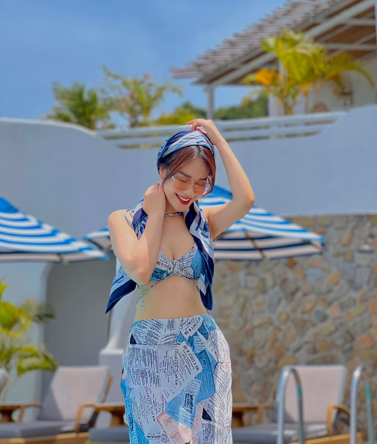 Nữ MC giữ vị trí này suốt 3 năm chương trình lên sóng và nhận được nhiều cảm tình của khán giả nhờ nhan sắc xinh đẹp, lối dẫn dắt tự nhiên.