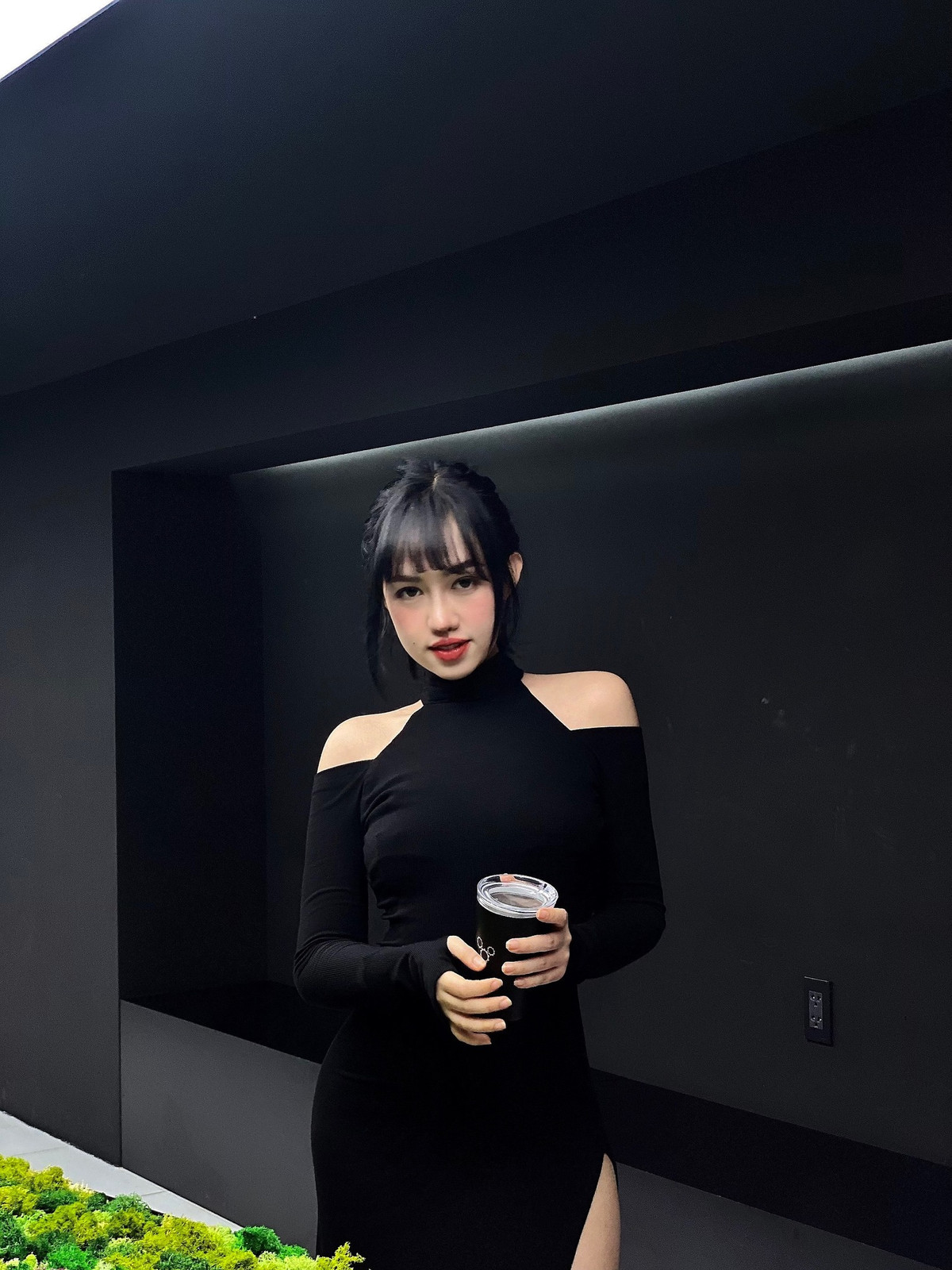 Dưới sự động viên của mẹ, Trúc Quỳnh đã nỗ lực thay đổi ngoại hình. Trúc Quỳnh gắn bó với phòng tập nhằm thay đổi vóc dáng. Cô tập luyện theo sự hướng dẫn của PT để có sự hướng dẫn bài bản nhất.