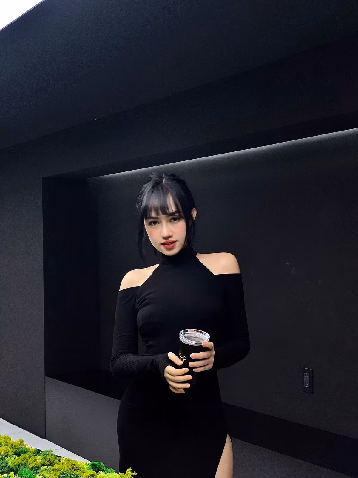 Dưới sự động viên của mẹ, Trúc Quỳnh đã nỗ lực thay đổi ngoại hình. Trúc Quỳnh gắn bó với phòng tập nhằm thay đổi vóc dáng. Cô tập luyện theo sự hướng dẫn của PT để có sự hướng dẫn bài bản nhất.