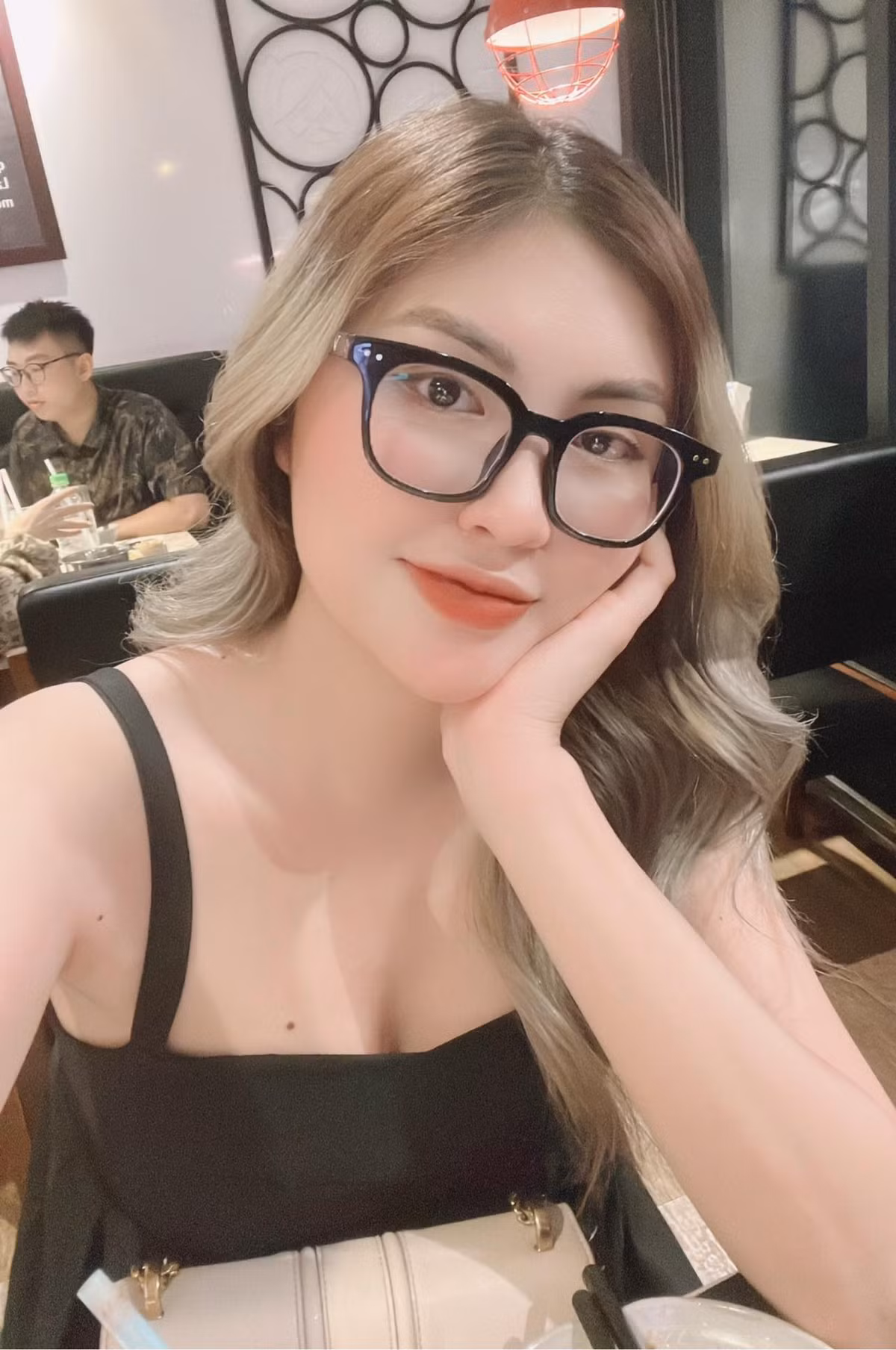 Phạm Thị Nguyệt Hà - người yêu cũ của Văn Toản là một hot girl nổi tiếng trong cộng đồng fan bóng đá.