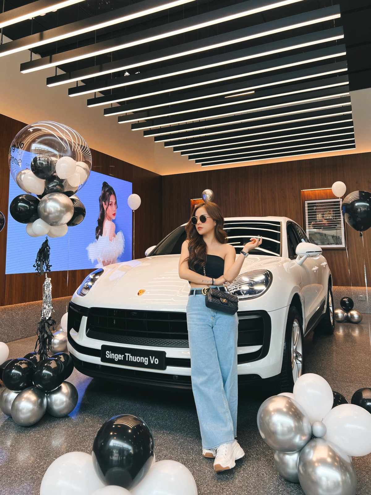 Nàng hot girl xứ Nghệ sở hữu gương mặt trái xoan, đôi mắt sắc sảo và biểu cảm cuốn hút.