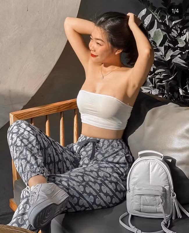 Uyển My có ngoại hình ấn tượng, phong cách thời trang mãn nhãn thu hút bao ánh nhìn.