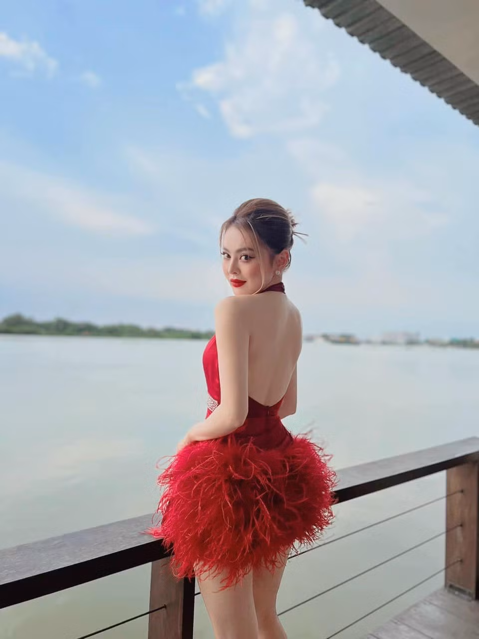 Từ vụ ẩu đả gây xôn xao đó, cuộc sống đời tư cũng như nhan sắc của hot girl Trang Nemo luôn được cư dân mạng đặc biệt để tâm đến.