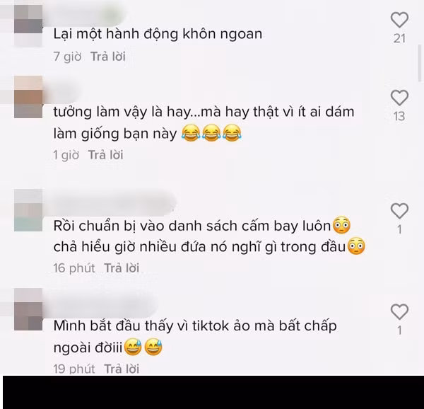 Được biết đoạn clip về hành động thiếu ý thức trên đã được chủ nhân xóa đi, tuy nhiên không ít cư dân mạng đã để lại bình luận phẫn nộ, chỉ trích, và vẫn chưa rõ vì sao cô lại có hành động như thế.