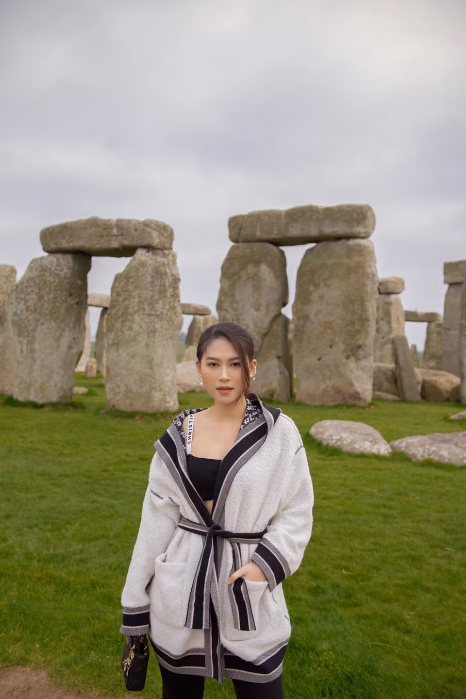 Ngoài ra, cô nàng cũng rất ham học, đặc biệt là các ngôn ngữ mới. Ảnh: Tổng hợp