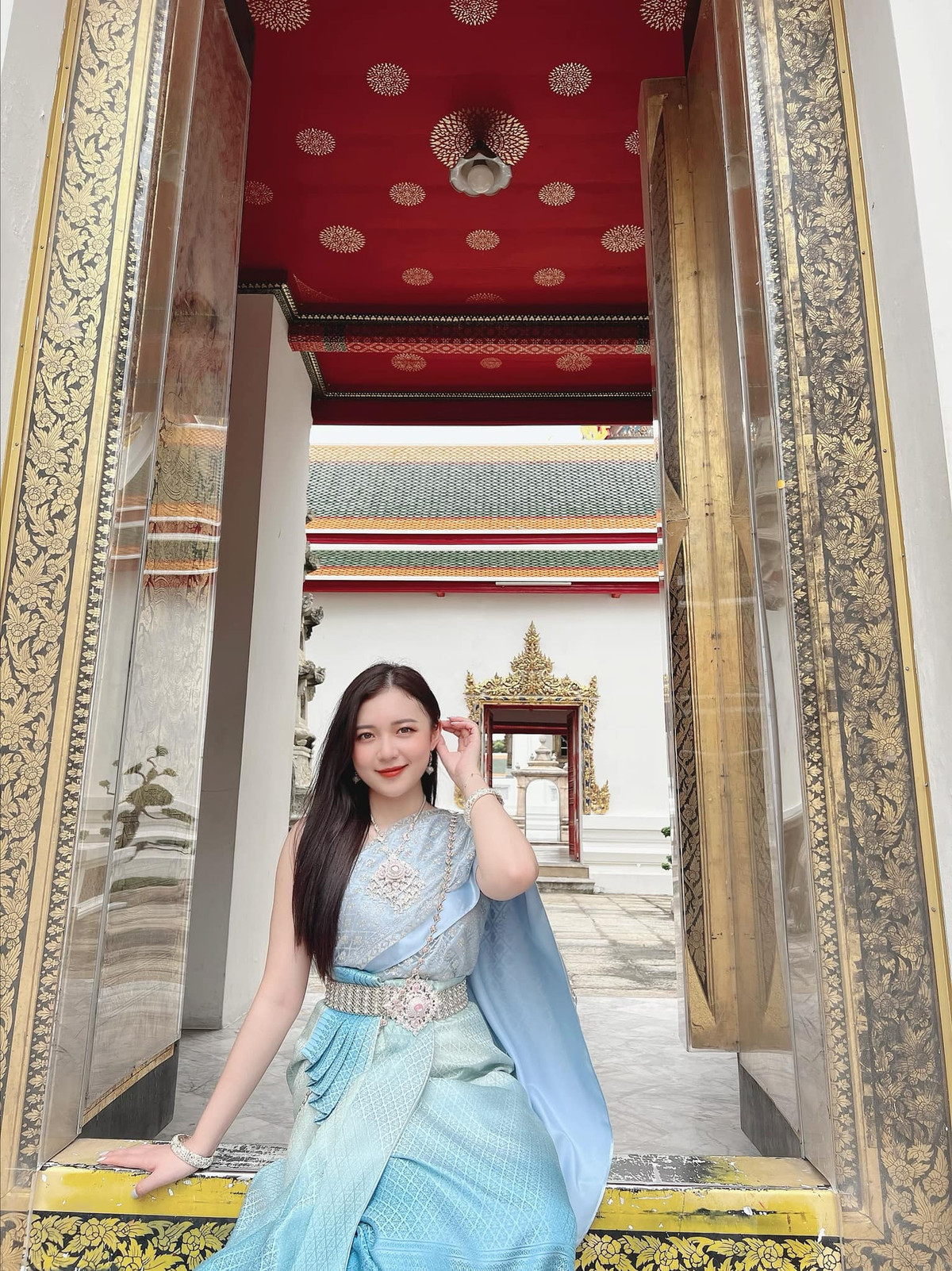 Mặc dù cô có đặc điểm ngoại hình khó cải thiện là chiều cao khiêm tốn, chỉ 1m50. Tuy nhiên, Phương Thảo có hình thể cân đối cùng diện mạo xinh đẹp.