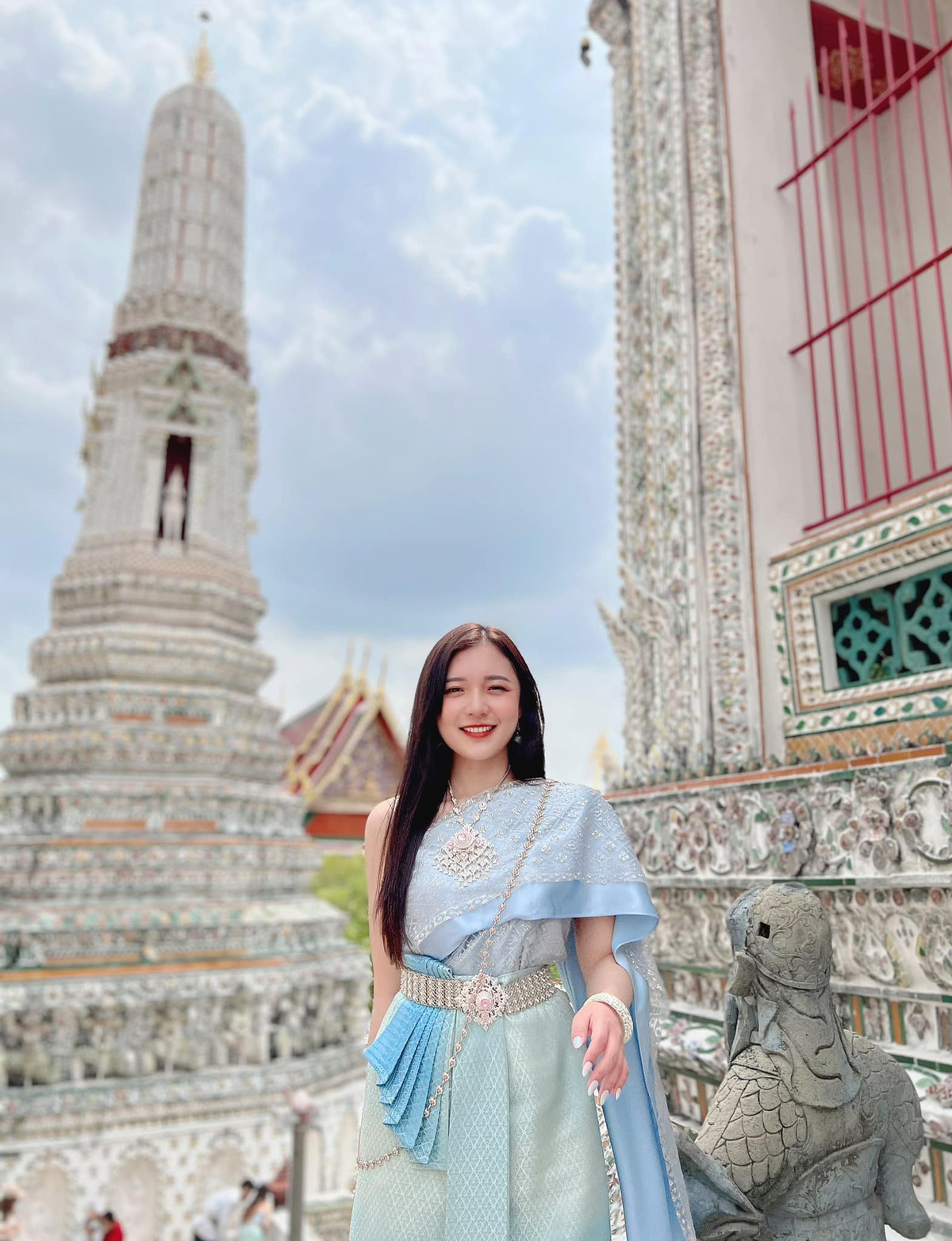 Được đào tạo bài bản khi theo học Học viện Báo chí và Tuyên truyền, Vũ Phương Thảo nhanh chóng bén duyên với nghề MC.