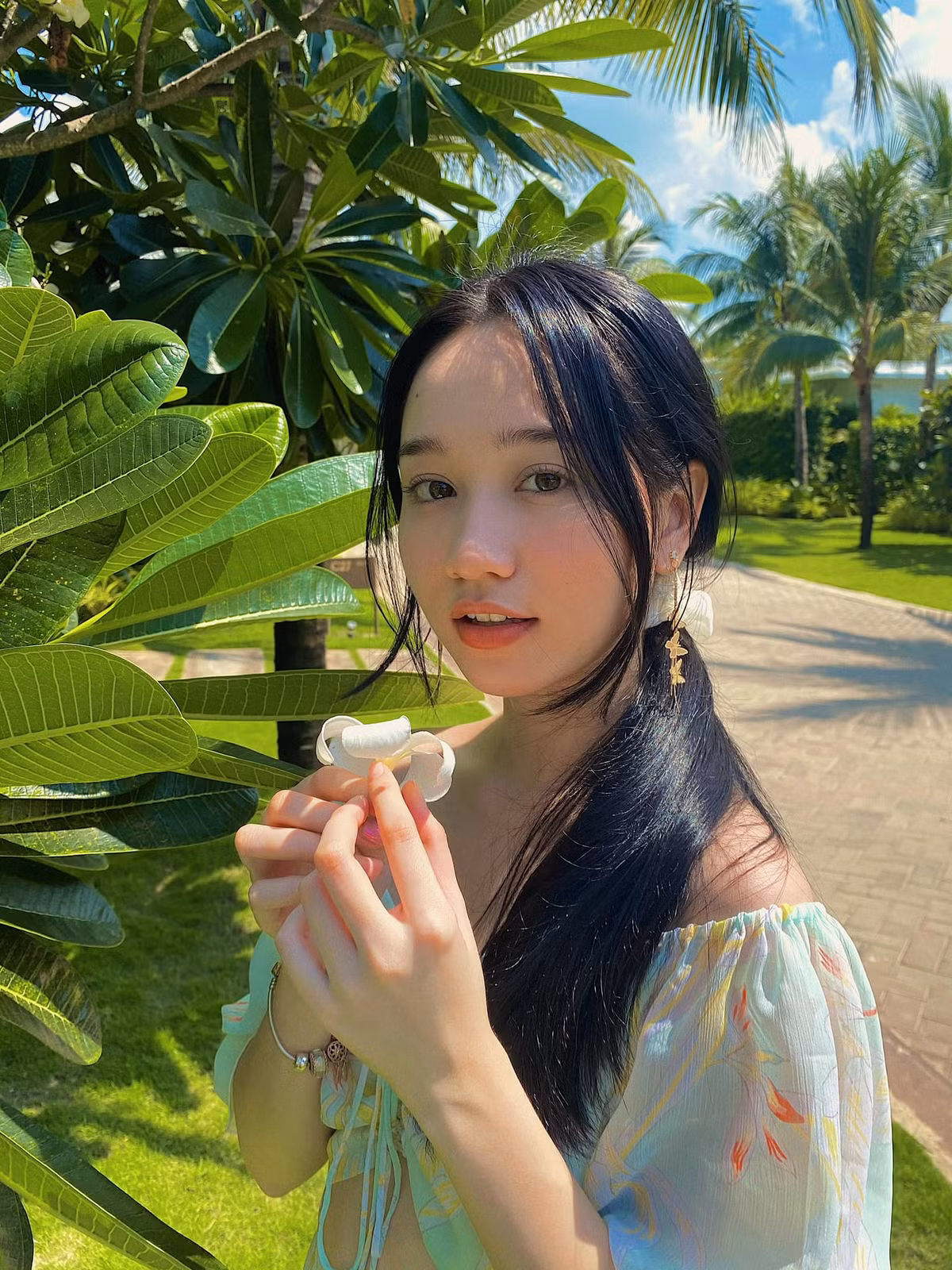 Trên trang cá nhân có hơn 880 ngàn người theo dõi, Trúc Anh thường chia sẻ những khoảnh khắc đời thường trong sáng. Ảnh: Tổng hợp