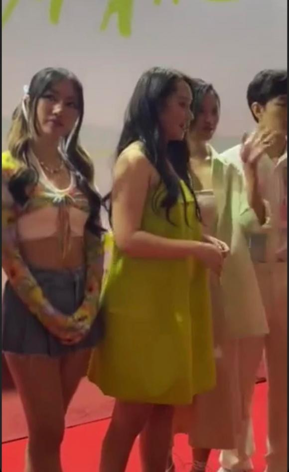 Mới đây, khi tái xuất trong một sự kiện âm nhạc hot girl Trúc Anh bất ngờ giật spotlight với diện mạo khác lạ.