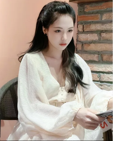 Kiều Oanh được nhiều người biết đến qua những bộ ảnh cosplay ấn tượng.