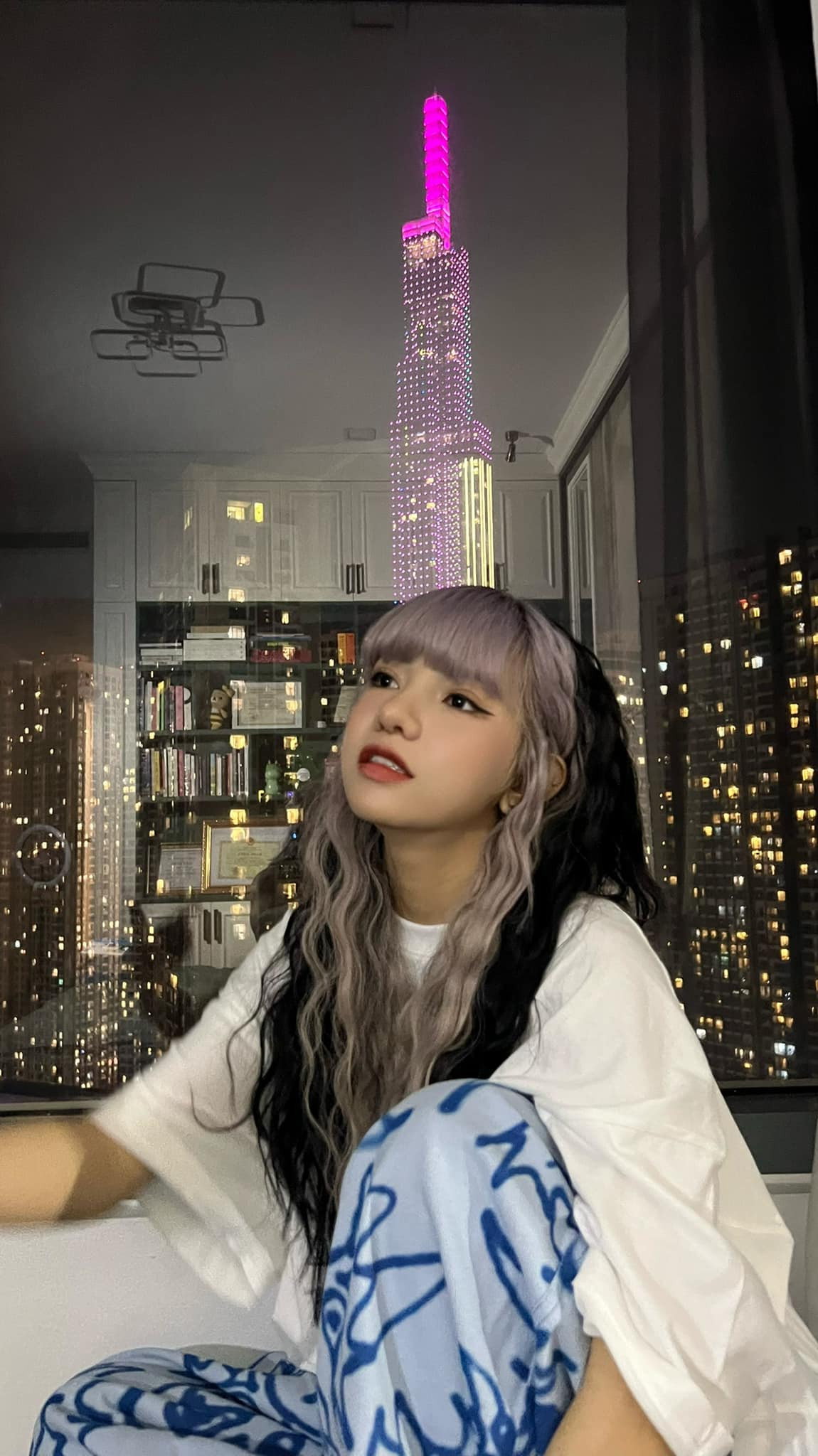 Cô nàng Bùi Thảo Ly (biệt danh CiiN) cũng không tránh khỏi những lần bị so sánh nhan sắc trên mạng và đời thường.