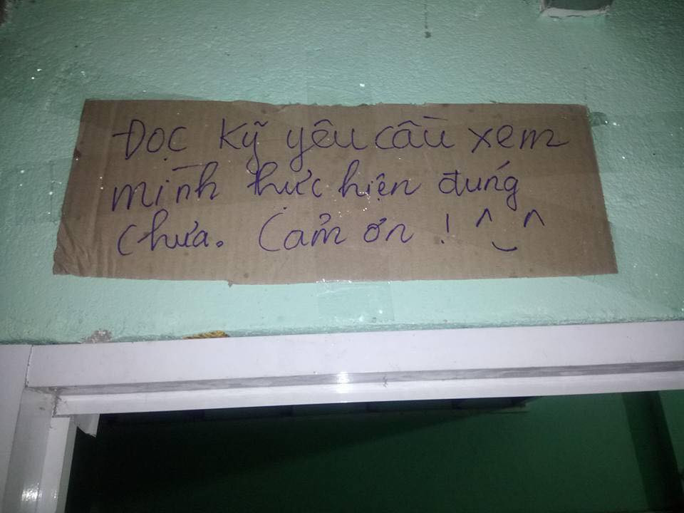 Bên cạnh những bình luận tỏ ra thú vị, hài hước, một số ý kiến phàn nàn liệu có nhất thiết phải ở quá sạch và kỹ tính đến ngột ngạt với nhau như vậy không?