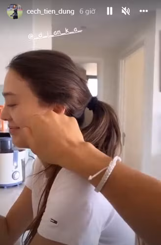 Dianka Zakhidova (SN 2000), tốt nghiệp chuyên ngành Văn hóa và Nghệ thuật của Đại học Quốc gia Kyiv. Đây là một trong những cơ sở giáo dục lâu đời nhất Ukraine.