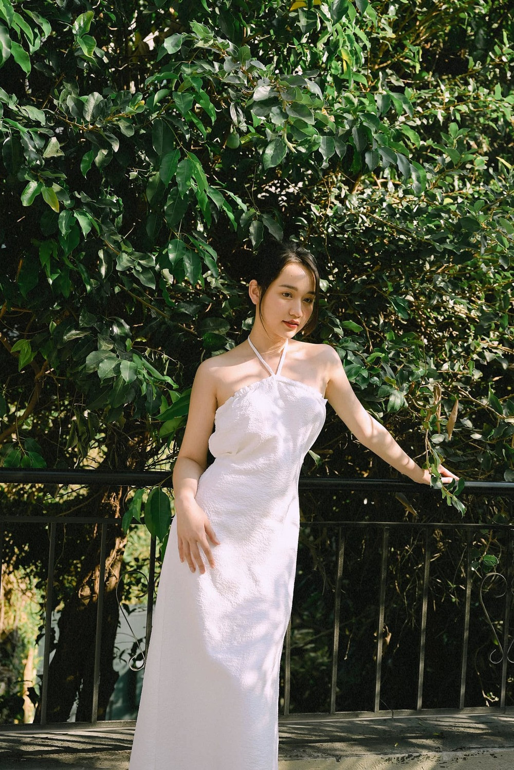 Dù đã lên tiếng đính chính, song những hình ảnh của Trúc Anh đều gây chú ý với người hâm mộ. Ảnh: Tổng hợp