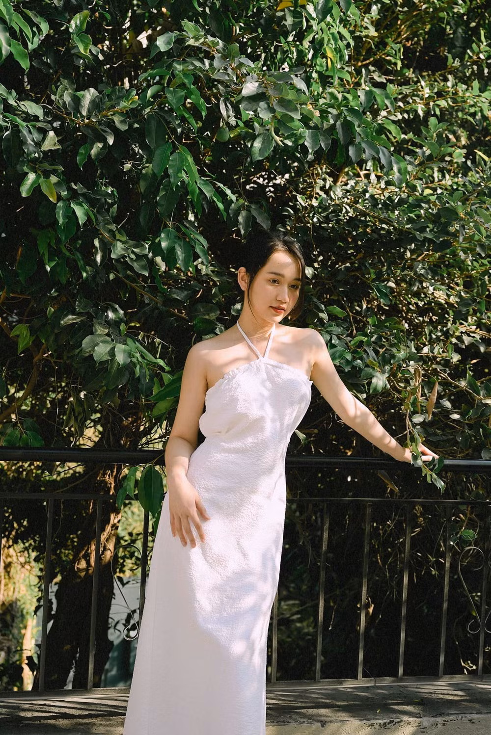 Dù đã lên tiếng đính chính, song những hình ảnh của Trúc Anh đều gây chú ý với người hâm mộ. Ảnh: Tổng hợp