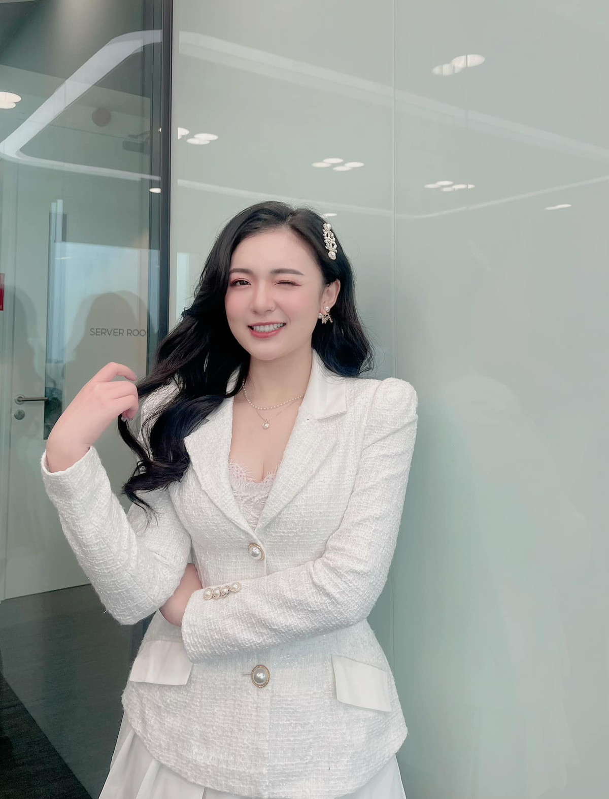 Tuy nhiên, Phương Thảo có hình thể cân đối cùng diện mạo xinh đẹp. Bản thân cô cũng luôn vui vẻ và yêu sự nhỏ bé đặc biệt của mình.