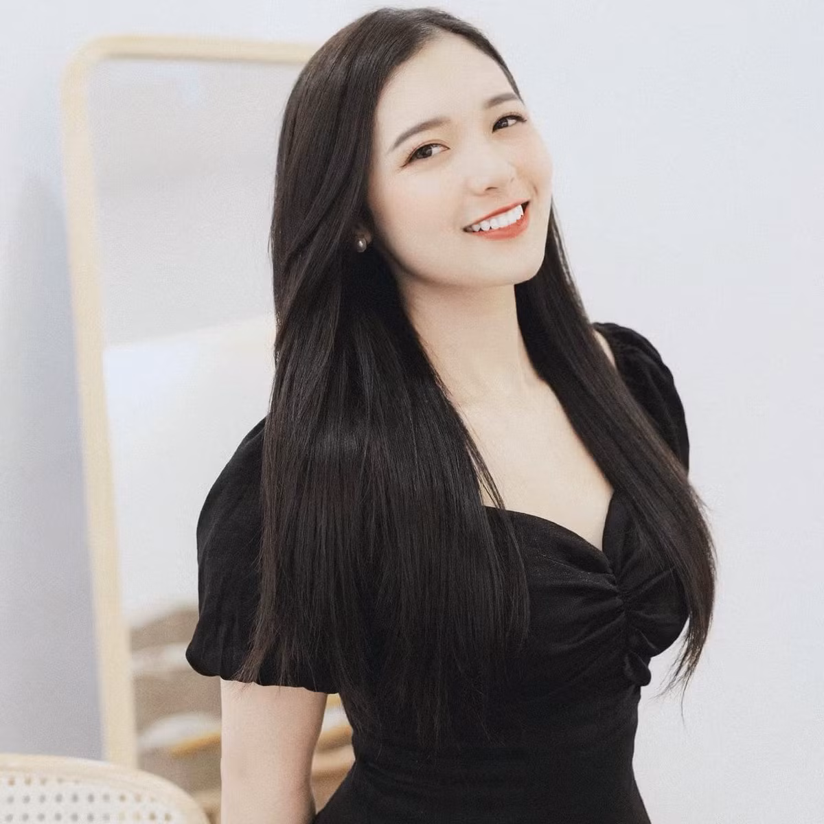 Vũ Phương Thảo hiện là một trong những MC được các game thủ Liên Quân Mobile yêu thích. Ảnh: FBNV