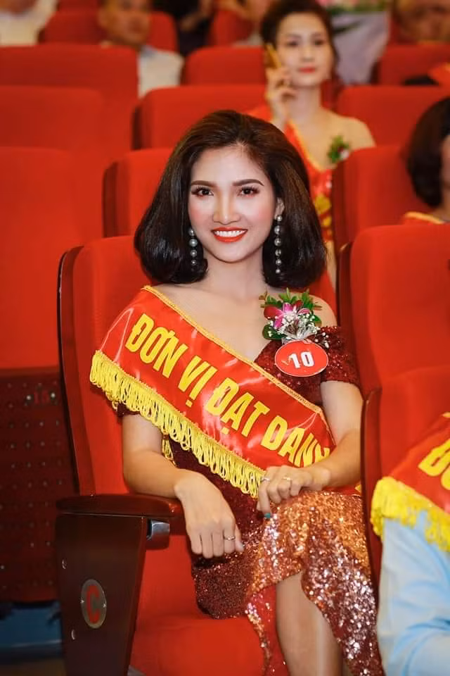 Dong Y Lan Chi lot Top 10 thuong hieu Dat Viet 2019 tung bi phat nang san pham khong nguon goc?
