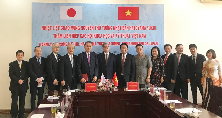 Nguyen Thu tuong Nhat Ban Hatoyama Yukio tham va lam viec tai Lien hiep Hoi Viet Nam-Hinh-2