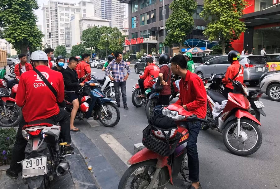 Lo nguyen nhan khien nhieu tai xe tat ung dung, dinh cong o tru so Go-Viet Ha Noi?-Hinh-2