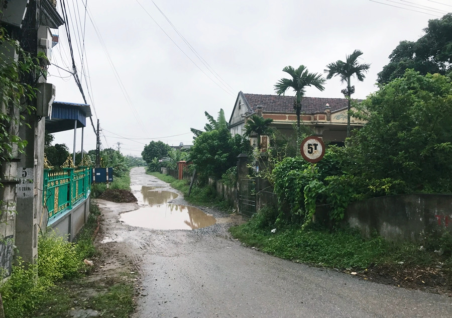Nguoi dan am anh di tren “con duong dau kho” o Ha Nam