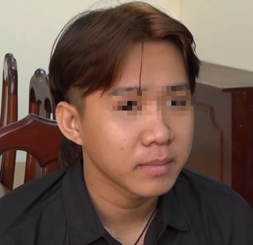 Ca Mau: 2 nhom thanh nien hon chien, 1 nguoi 16 tuoi bo mang