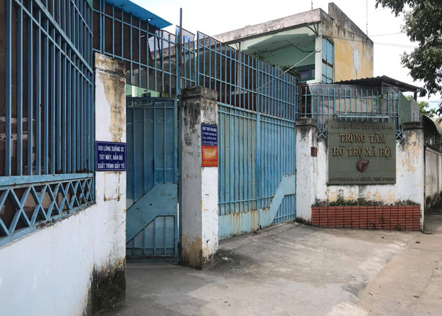 Bat khan cap can bo bi to dam o nhieu be gai o TP.HCM