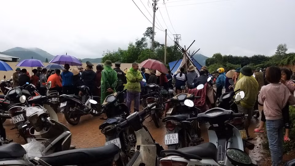 Sai pham, bi phat nang roi van tai phat, gia cam Hoa Phat 