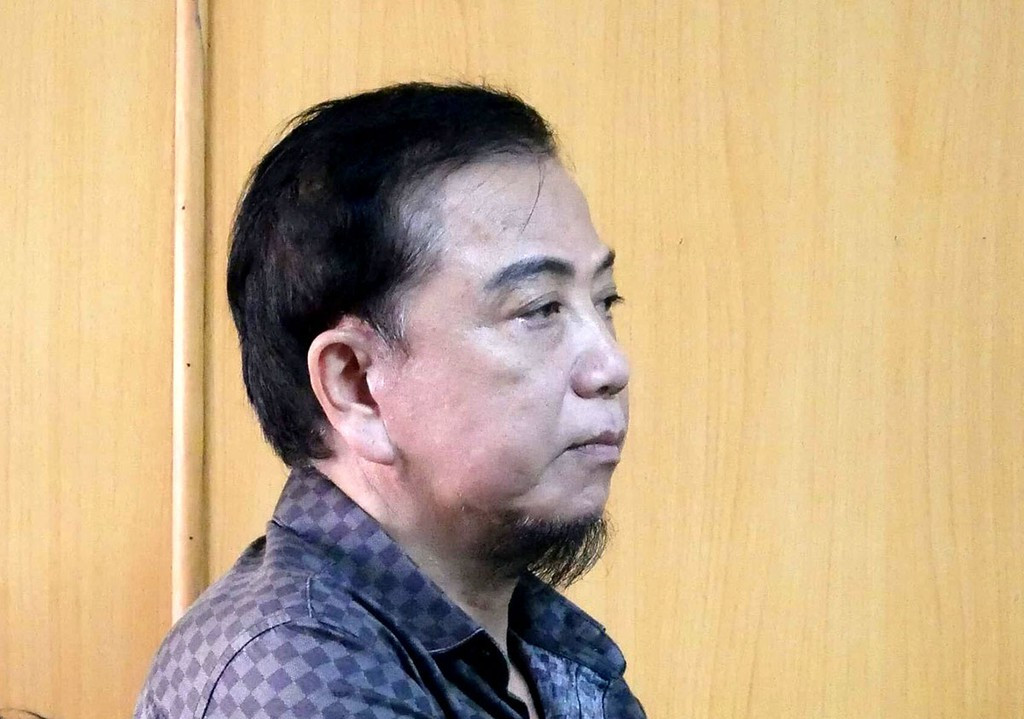 Ra toa Hong To van noi: 'Danh bai an tien moi co cam giac'