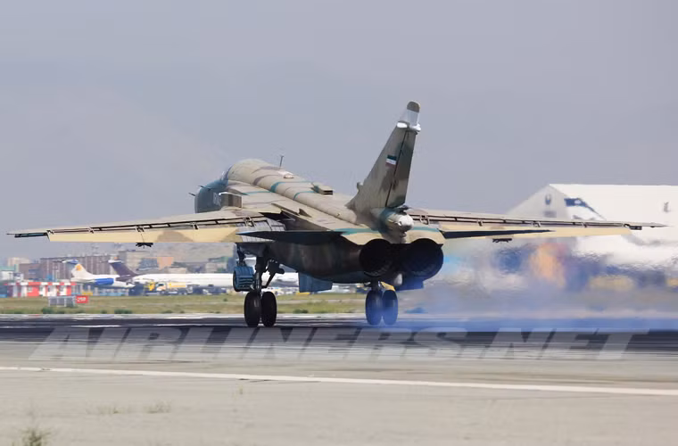 Su-24MK được trang bị các động cơ phản lực AL-21F cho tầm bay chiến đấu 615km, tốc độ tối đa đạt được 1.654km/h, trần bay 11.000m.