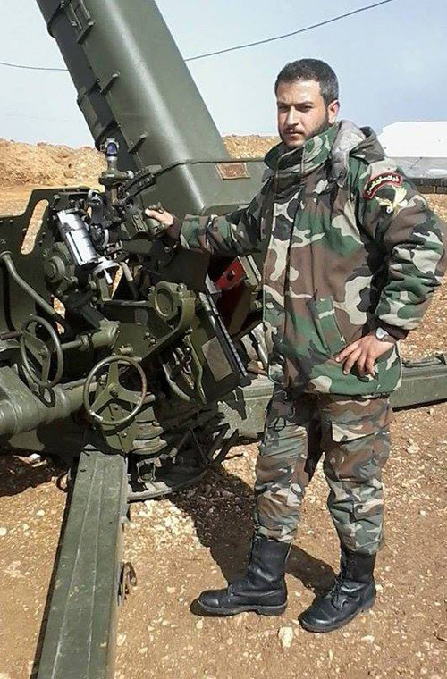 Hình ảnh được xem là bằng chứng rõ nét việc Quân đội Syria chính thức tiếp nhận lô lựu pháo D30 122mm mới cứng từ Nga. Mặc dù quân đội nước này cũng có trong trang bị số lượng lớn D30, tuy nhiên có lẽ đã bị hao hụt phần nào sau 4 năm nội chiến.