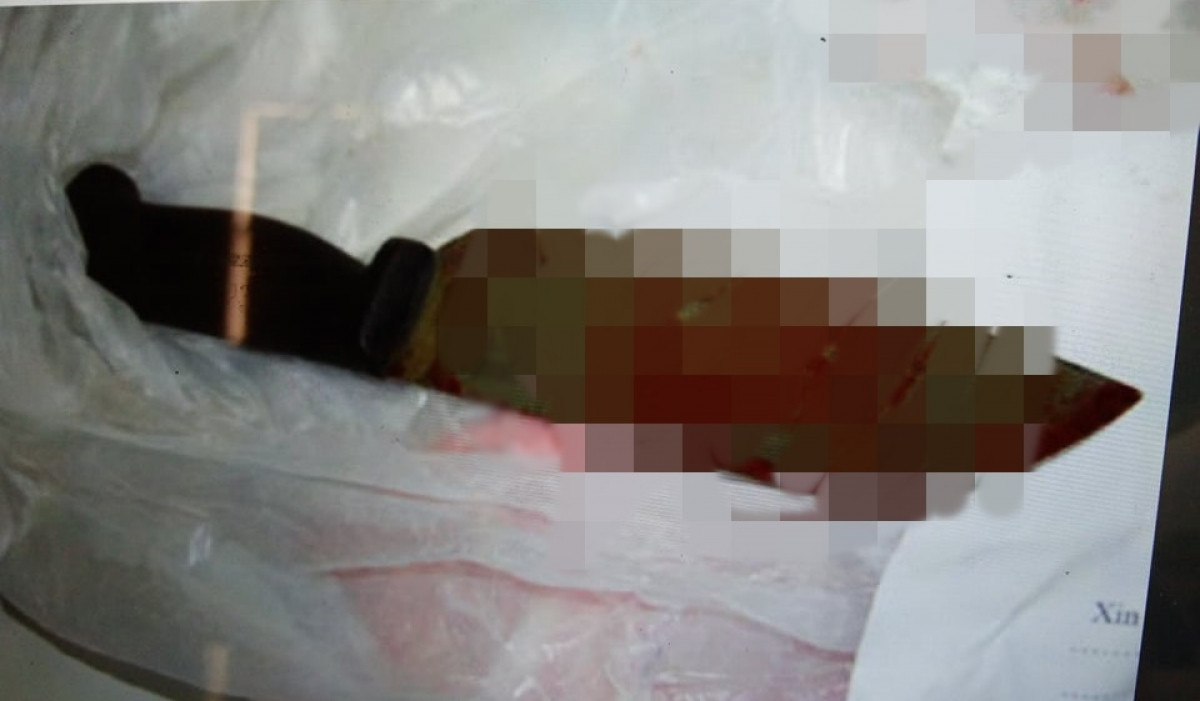  Từ chối chén rượu nam thanh niên đâm chết bạn nhậu: Anh Hoàng T.A (sinh năm 1995, ở Đống Đa, Hà Nội) do từ chối chén rượu mời của bạn nhậu và nói lời thiếu lịch sự, anh T.A đã bị bạn nhậu là Nguyễn Văn Hoàng đâm tử vong tại Hà Nội. Hôm nay, Viện Kiểm sát nhân dân TP Hà Nội đã hoàn tất cáo trạng truy tố, chuẩn bị đưa ra xét xử Hoàng về tội Giết người. 