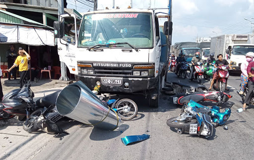 Trong 2 ngay nghi Tet, 33 nguoi chet do tai nan giao thong