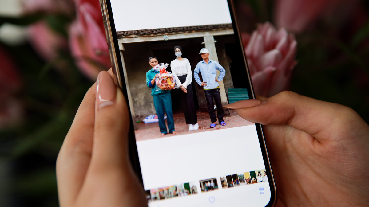 Hoa hậu Đỗ Thị Hà đi chợ quê sắm Tết ngày mưa gió - Hình 13 Hoa hau Do Thi Ha di cho que sam Tet ngay mua gio-Hinh-13