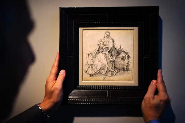 Người đàn ông mua bức tranh chỉ vì ông thấy nó rất đẹp, đầy tính nghệ thuật mà không biết rằng thực ra đây là một tác phẩm nghệ thuật đắt giá. Bức tranh vẽ trên vải lanh màu vàng, không có khung.