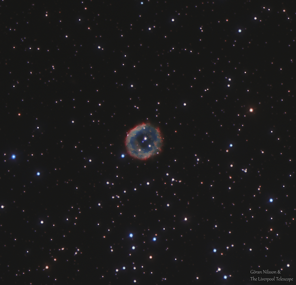 NGC 2438 được gọi là "tinh vân hành tinh" như một sự lầm lẫn của các nhà thiên văn trong quá khứ, bởi chúng trông hơi giống các hành tinh nhưng thật ra không giống nhau.