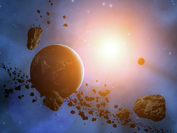 Vành đai này hiện nay được liệt kê là chứa khoảng 1,1 đến 1,9 triệu tiểu hành tinh lớn hơn 1 km, và hàng triệu tiểu hành tinh nhỏ hơn.