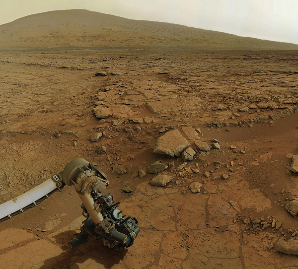 Perseverance cũng trang bị radar xuyên đất để nghiên cứu đặc điểm địa chất gần bề mặt khu vực và thí nghiệm để sản xuất oxy từ carbon dioxide trên sao Hỏa.