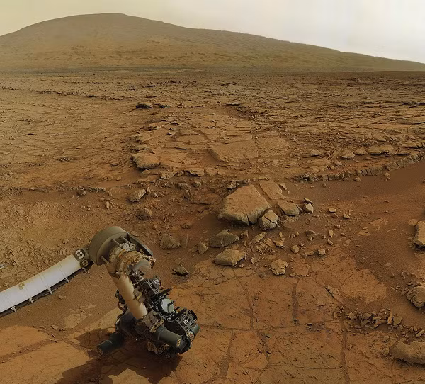 Perseverance cũng trang bị radar xuyên đất để nghiên cứu đặc điểm địa chất gần bề mặt khu vực và thí nghiệm để sản xuất oxy từ carbon dioxide trên sao Hỏa.