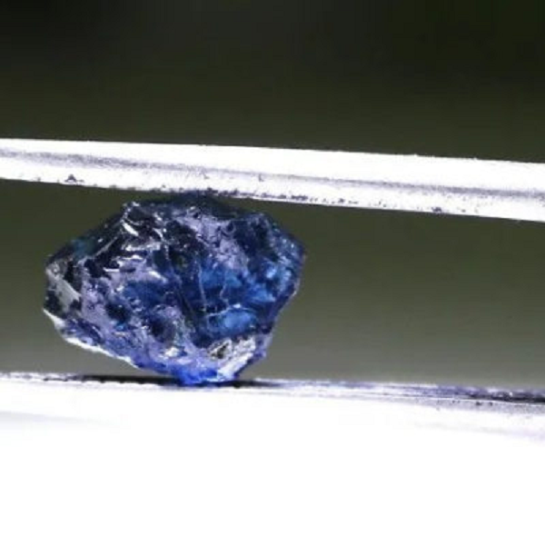 Hội đồng khoáng vật quốc tế (International Mineralogical Association) đã xác nhận Carmaltazite là một loại khoáng vật mới và thêm nó vào danh sách các loại khoáng vật định danh ở trên Trái đất.