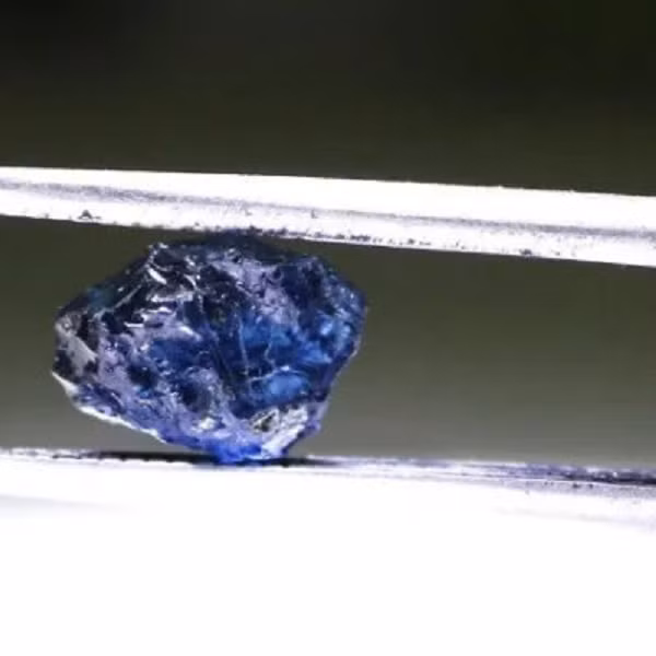 Hội đồng khoáng vật quốc tế (International Mineralogical Association) đã xác nhận Carmaltazite là một loại khoáng vật mới và thêm nó vào danh sách các loại khoáng vật định danh ở trên Trái đất.