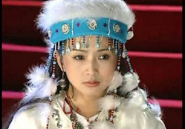 Không chỉ nổi tiếng trong phim Hoàn châu cách cách hơn 10 năm trước, nhân vật Hàm Hương hay còn gọi là "Hương phi" thường xuất hiện trong nhiều tác phẩm vào cuối triều Thanh.