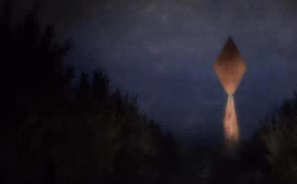 Đang lúc chạy xuyên rừng, Colby nhìn thấy một làn ánh sáng kỳ lạ trên bầu trời. Cậu liền đánh động Vickie, chỉ cho bà xem. Vật thể đang phát sáng lơ lửng trên không, chỉ ở độ cao tầm ngọn cây. Vickie lo lắng giục Betty dừng xe.